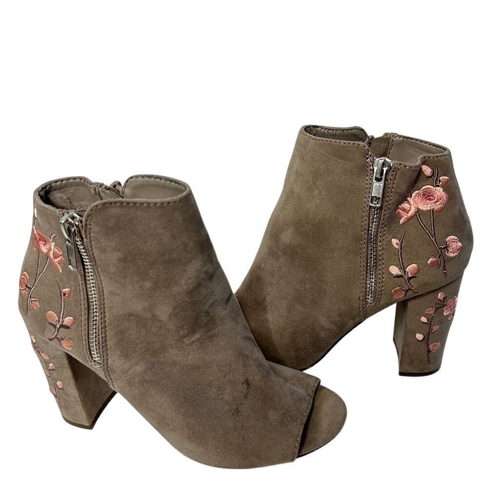 Candies Size 7 Taupe Grey Suede Floral Embroidered Pink Peep Toe Ankle Bootie